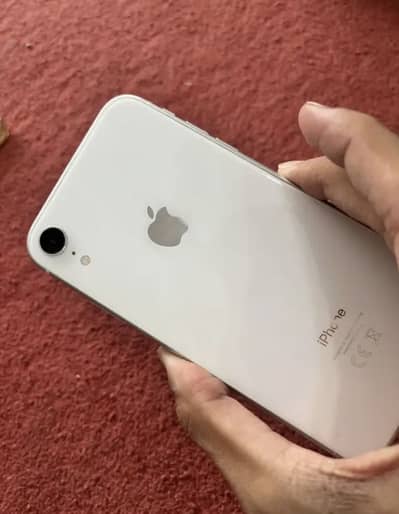 Apple iPhone XR | 10/10 With Box