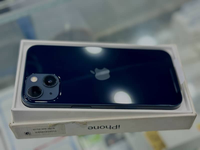 Apple iPhone 13 1