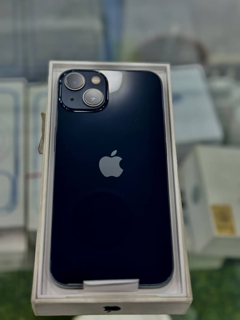Apple iPhone 13 3