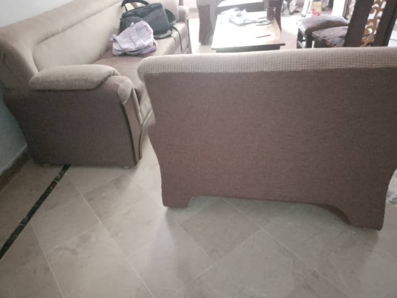 Sofa set/ 5 seater 4