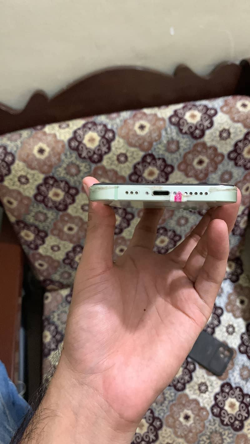 Apple iPhone 12 0