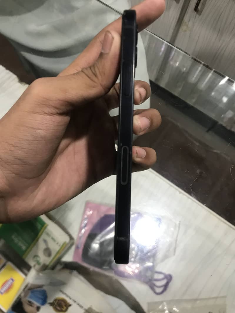 Apple iPhone 12 0