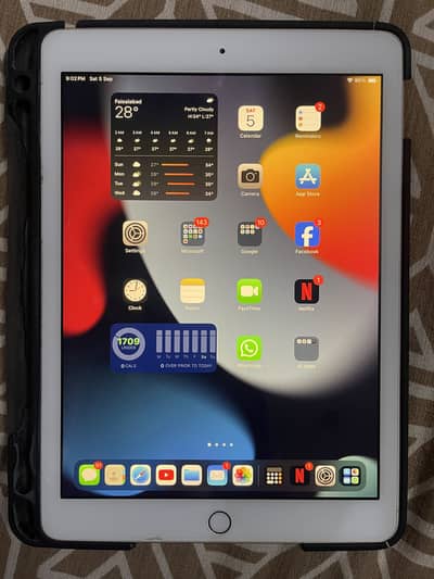 Apple IPad 6th Generation 128gb