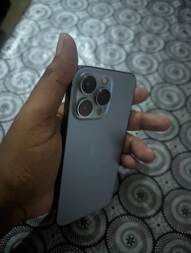 Apple iPhone 13 Pro 1