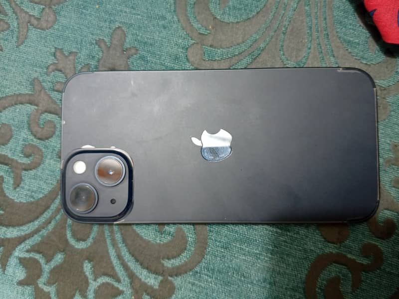 Apple iPhone 13 4