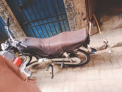 Honda 125cc Multan number black color call or what's aap
