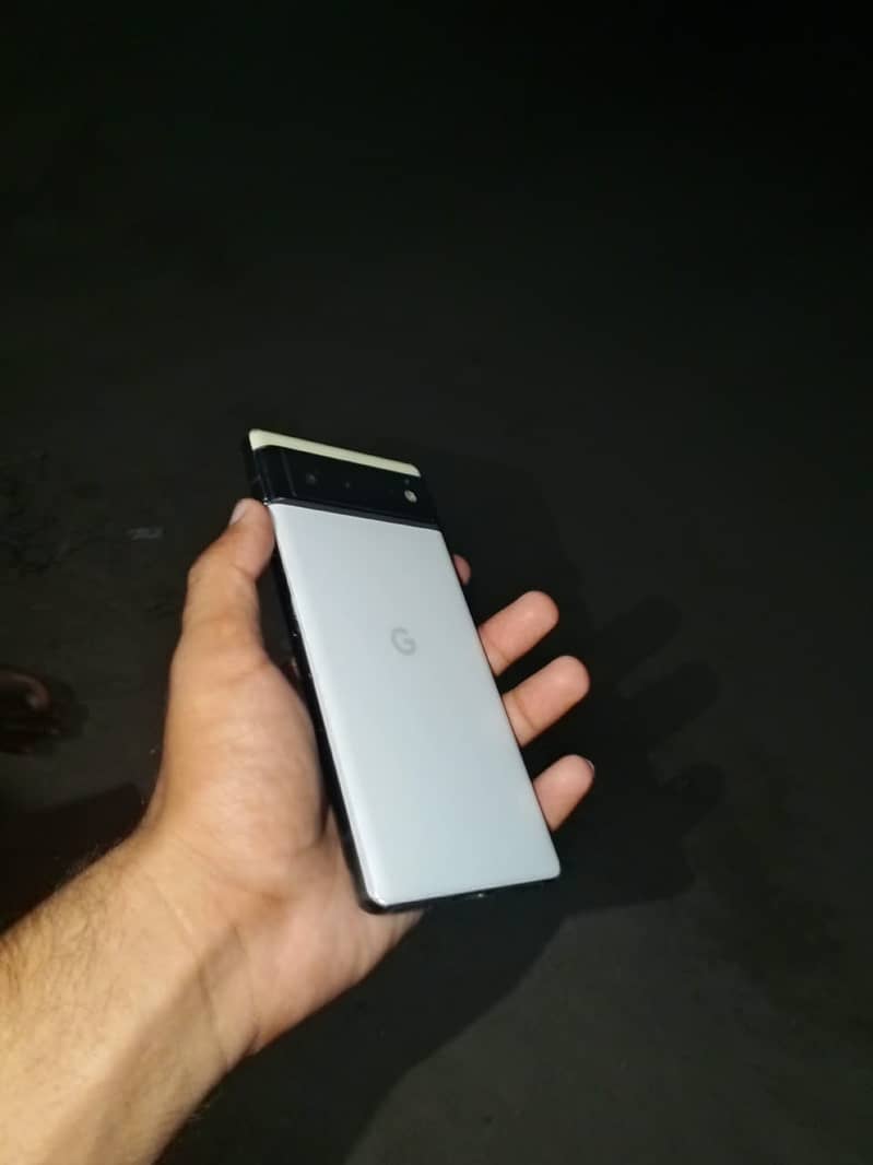 Google Pixel 6 4
