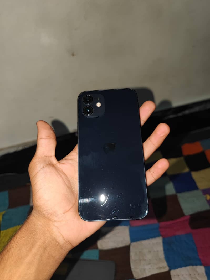 Apple iPhone 12 6
