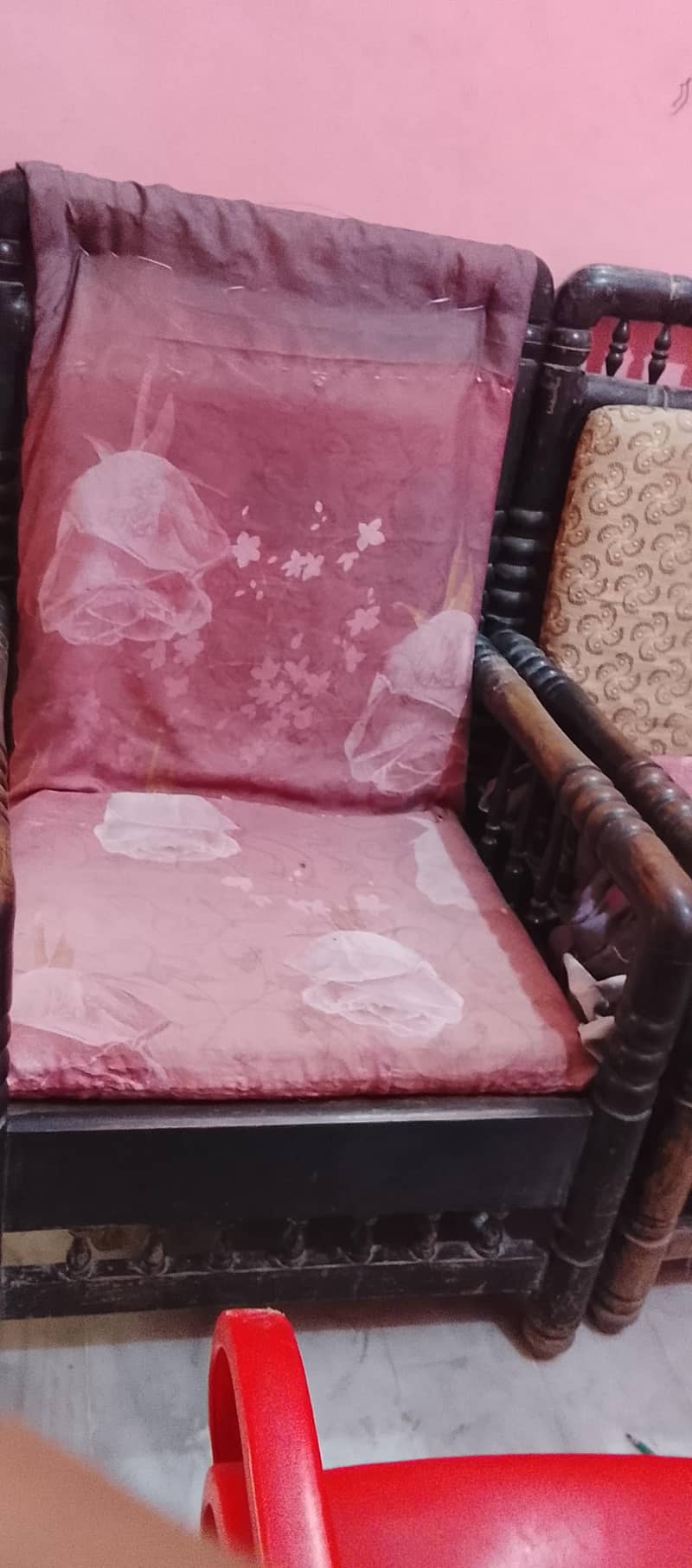 3 seater plus 2 single sofas 1