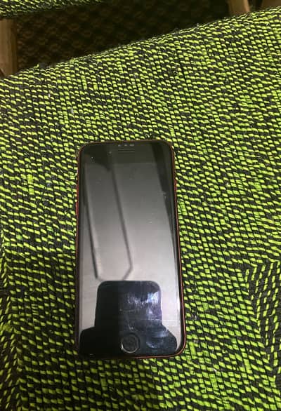 Apple iPhone SE