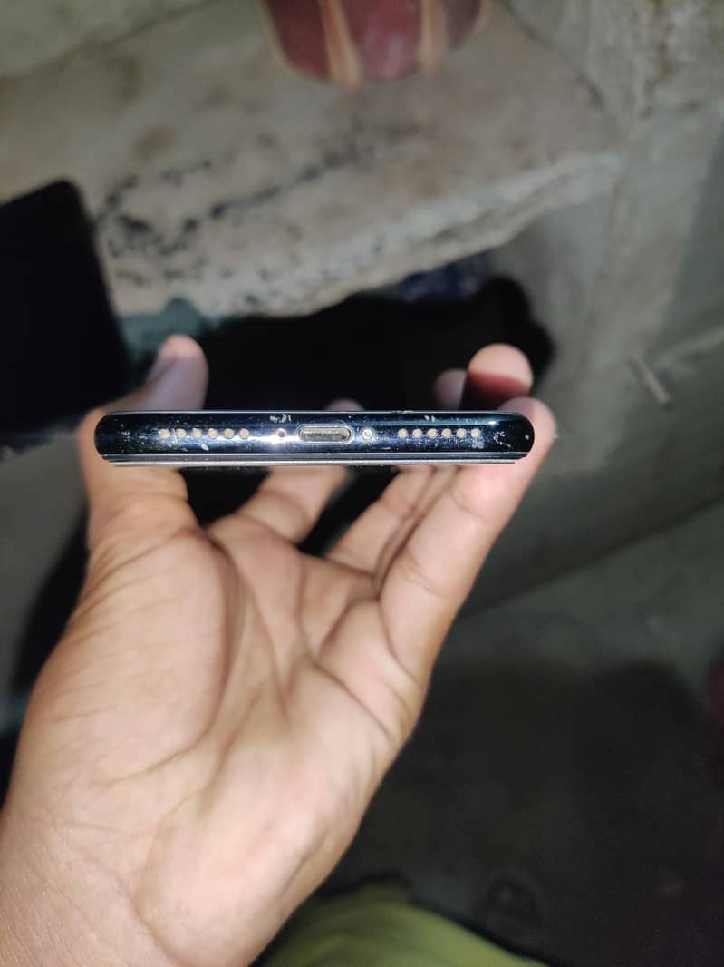Apple iPhone X 0