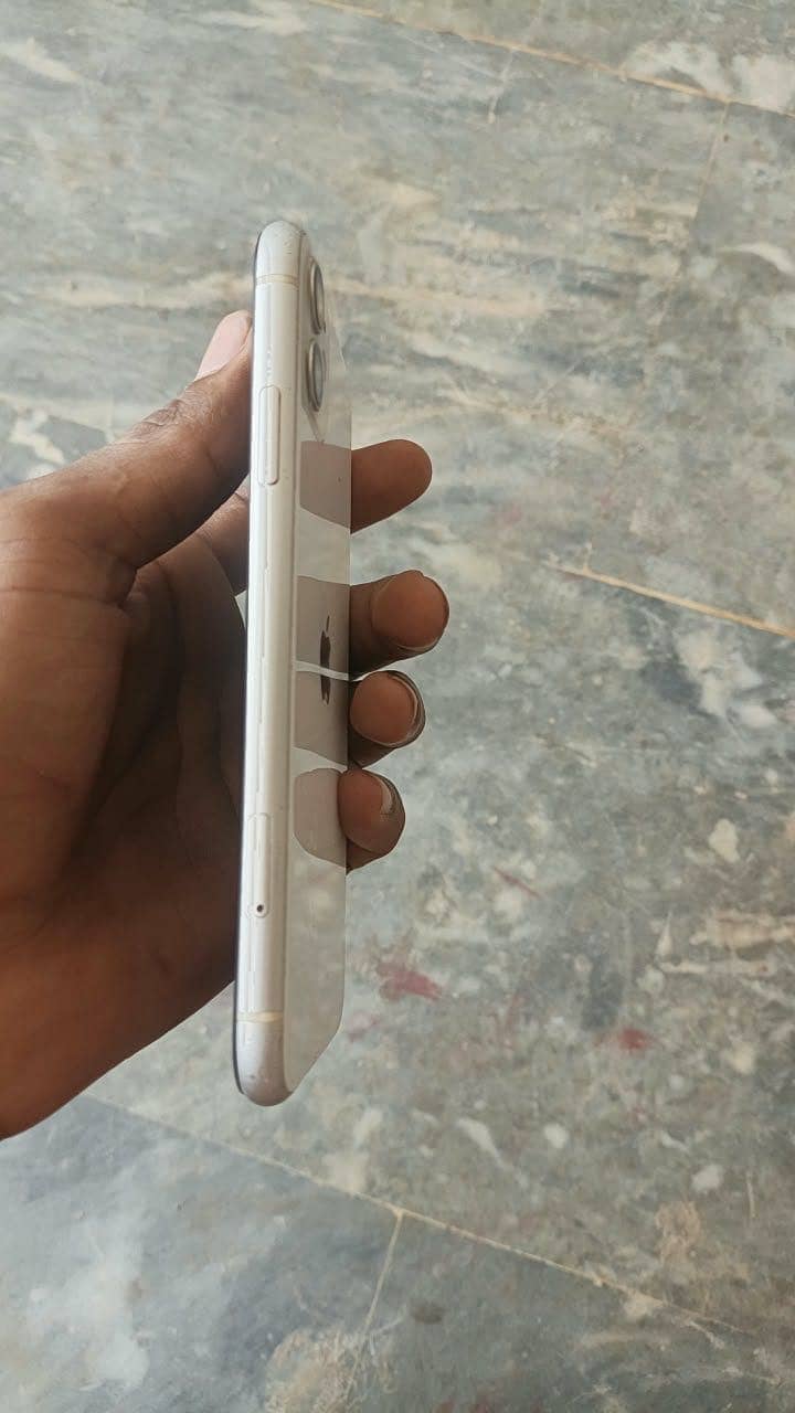 Apple iPhone 11 6