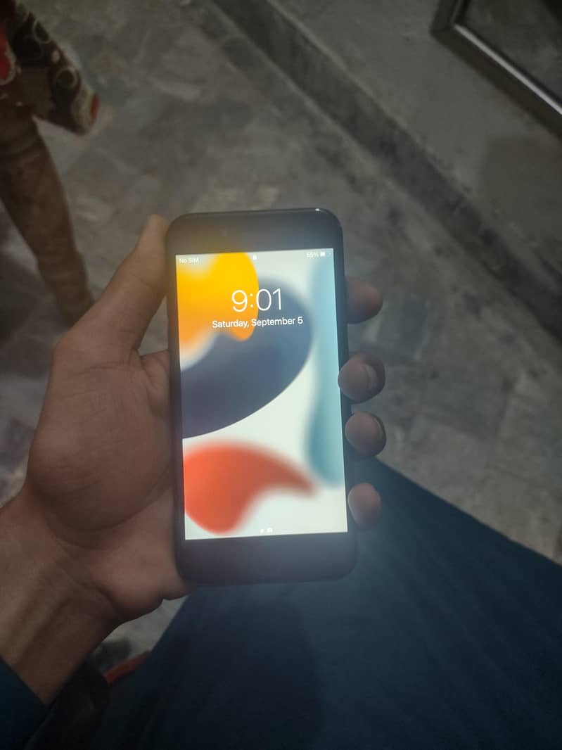Apple iPhone 7 1