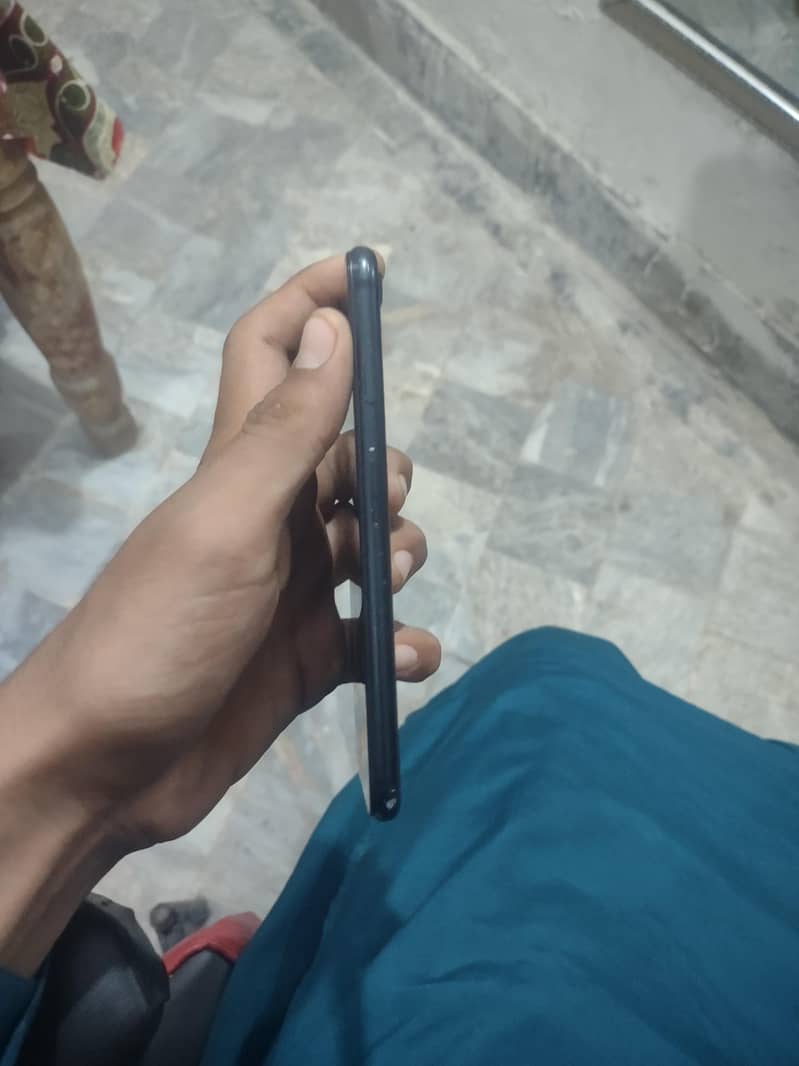 Apple iPhone 7 4
