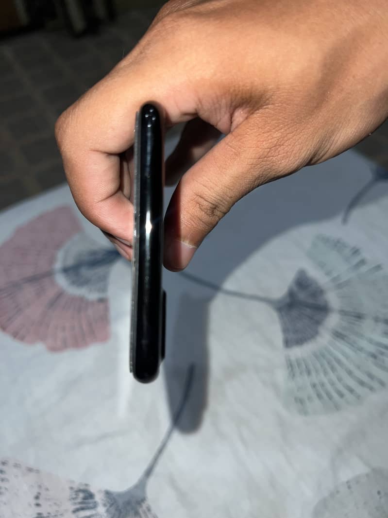 Apple iPhone 7 Plus 5