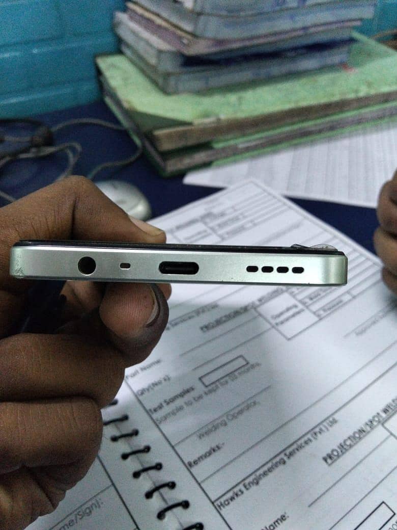 Realme Note 60x 3