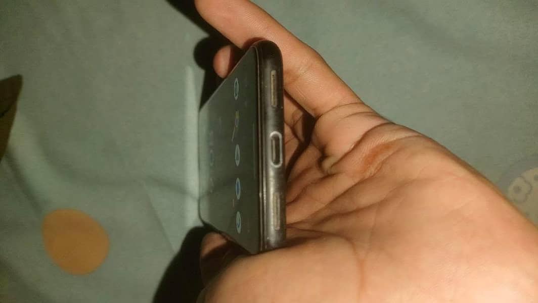 Google Pixel 4 3