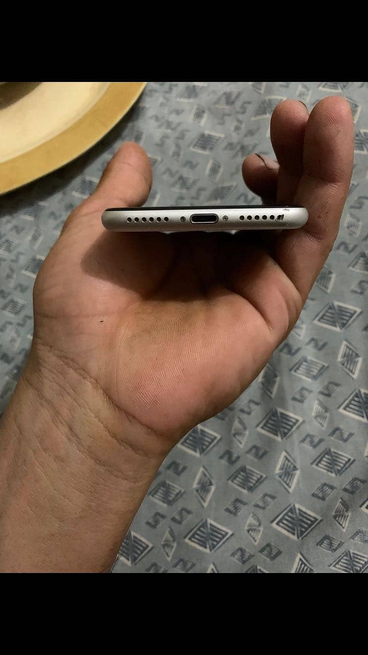 Apple iPhone SE 0