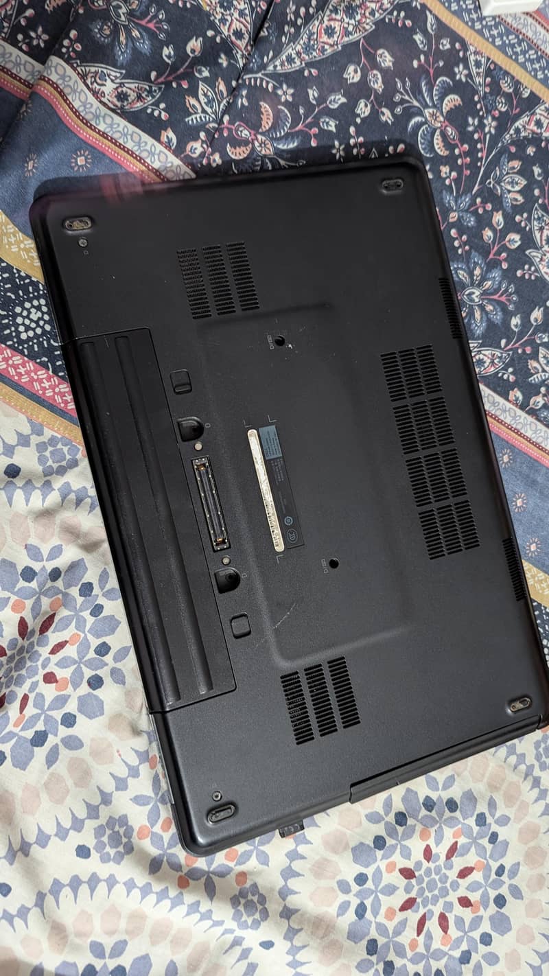 Dell latitude E5540 2