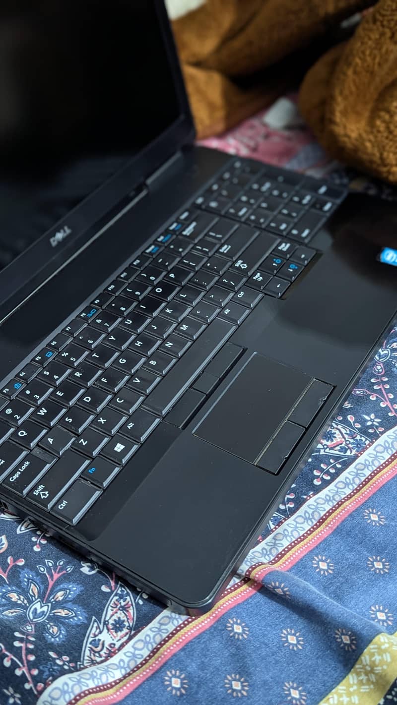 Dell latitude E5540 3