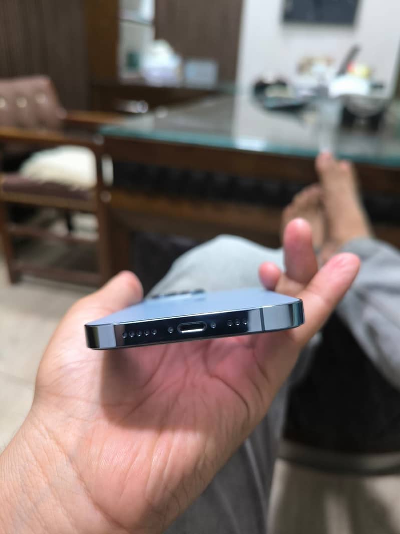 Apple iPhone 13 Pro 3