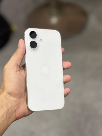 Apple iPhone 16