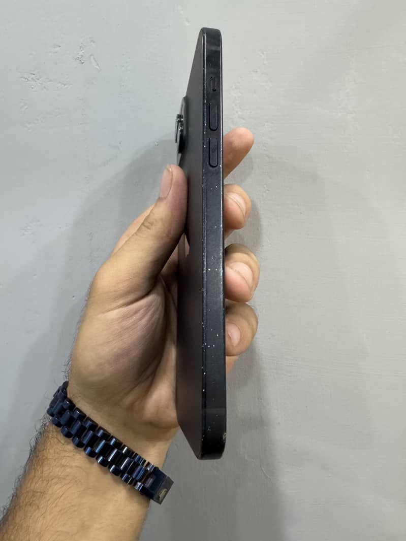 Apple iPhone 15 plus 2