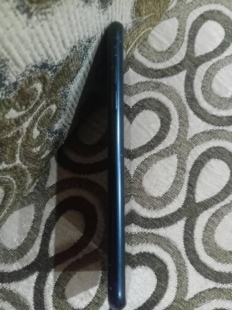Apple iPhone XR 1