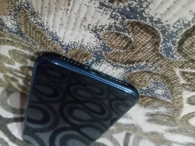 Apple iPhone XR 4