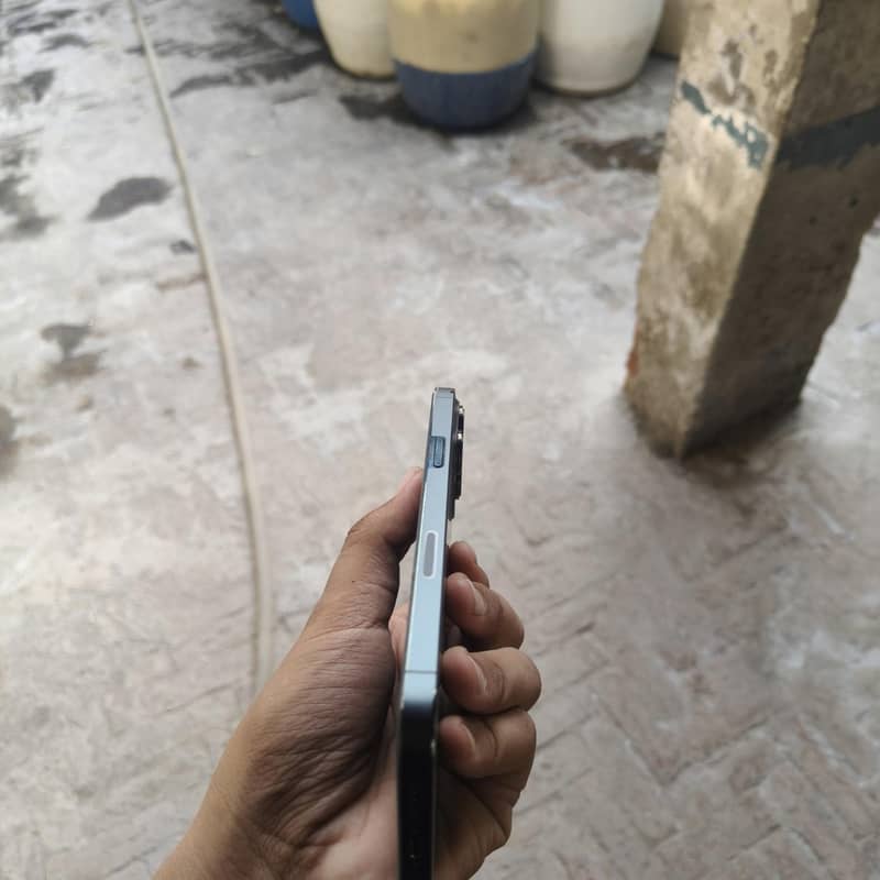 Apple iPhone 13 Pro Max 7