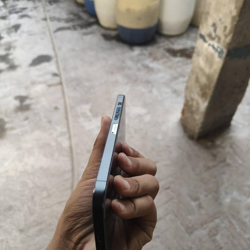 Apple iPhone 13 Pro Max 8