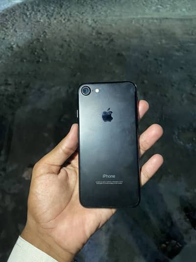 Apple iPhone 7