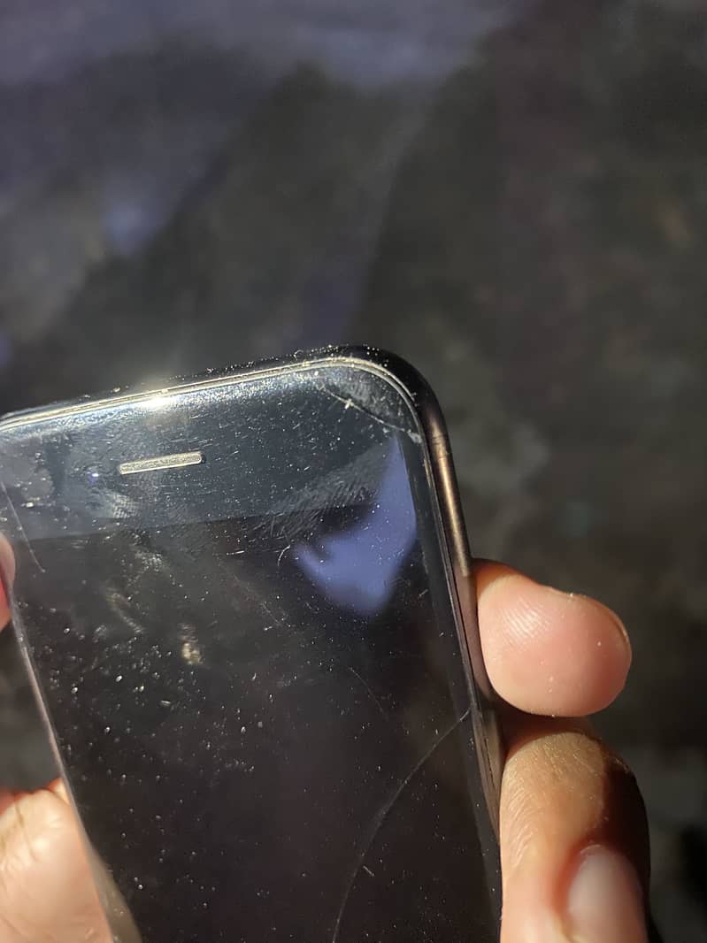 Apple iPhone 7 3