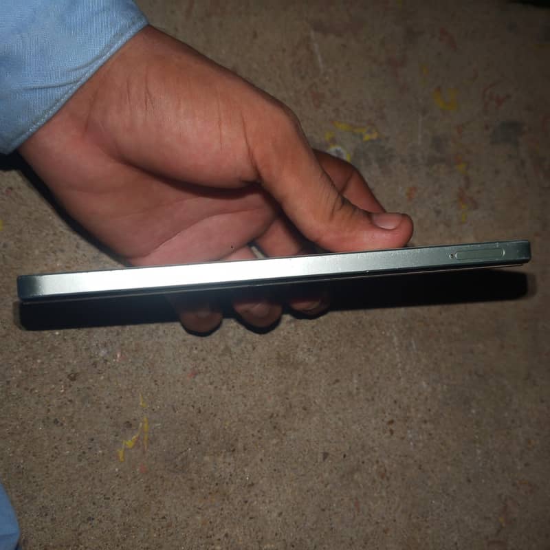 Realme Note 60x 3