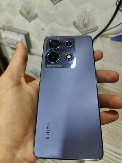 Infinix Note 30