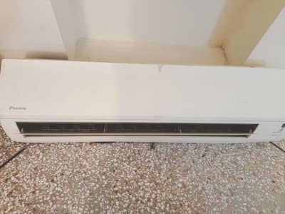 split ac in working condition non inverter