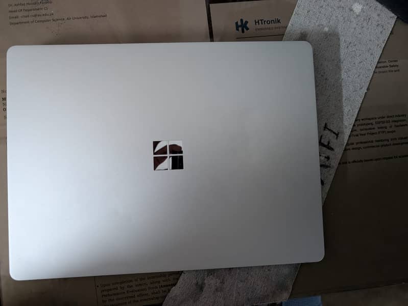 microsoft surface laptop 1