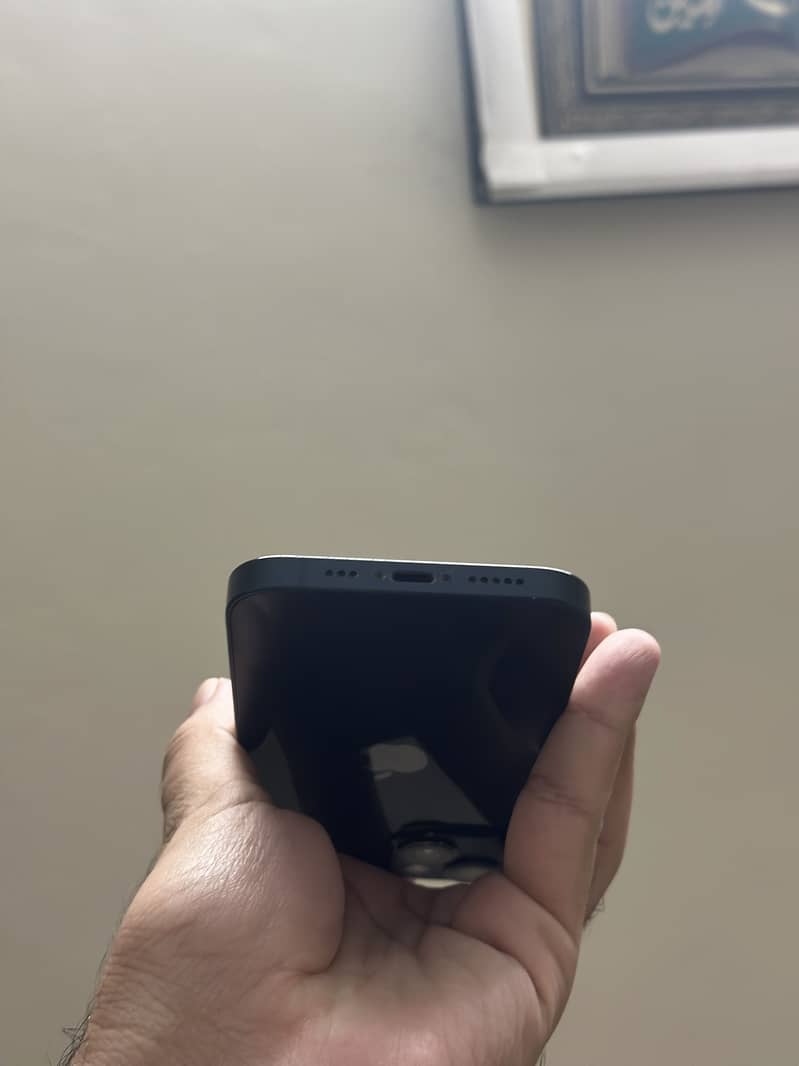 Apple iPhone 14 3