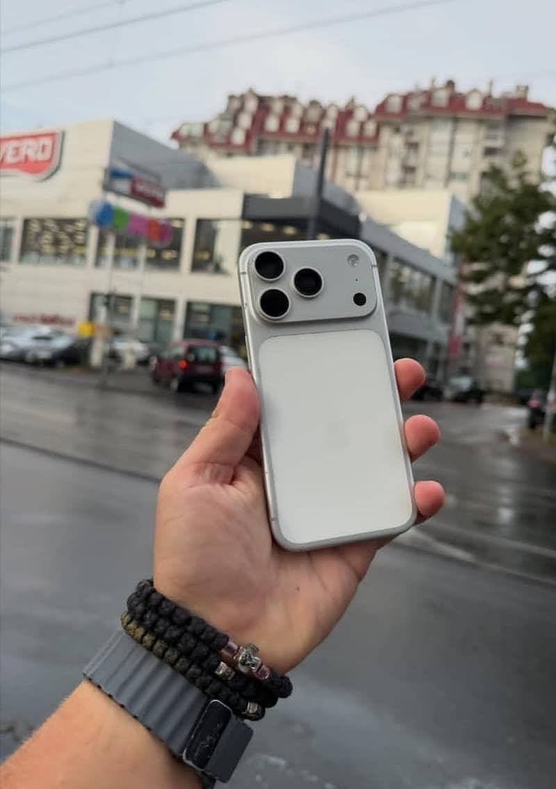 Apple iPhone 14 Pro 0
