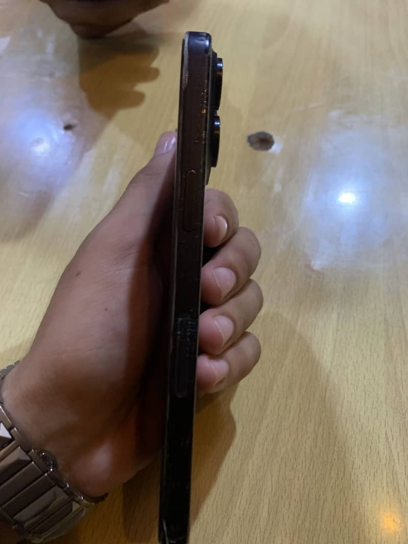 Apple iPhone 15 Pro Max 3