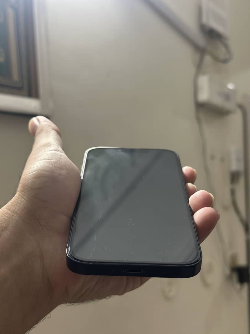 Apple iPhone 14 7
