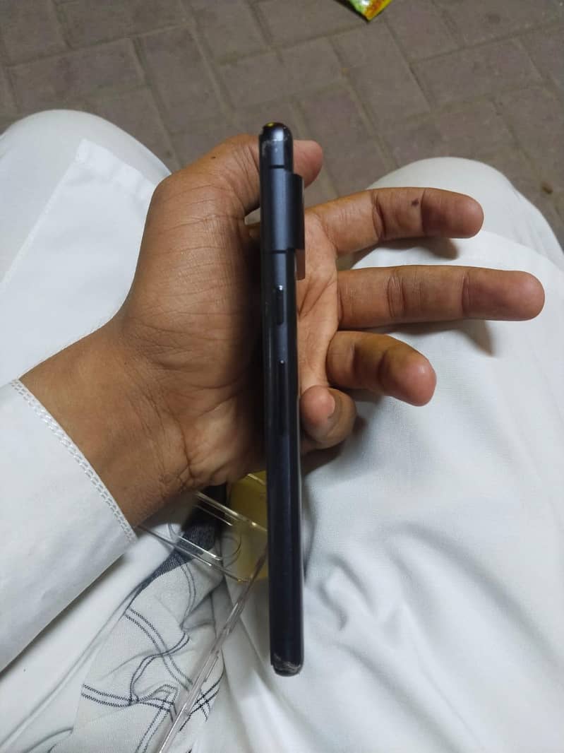 Google Pixel 7 4