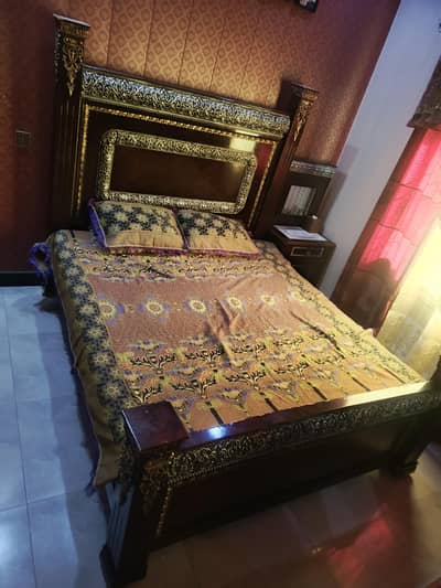 FULL SIZE BED, SIDE TABLE, DRESSING