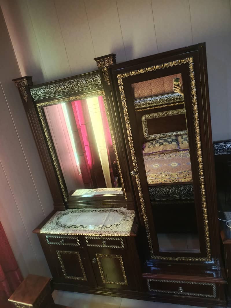FULL SIZE BED, SIDE TABLE, DRESSING 2