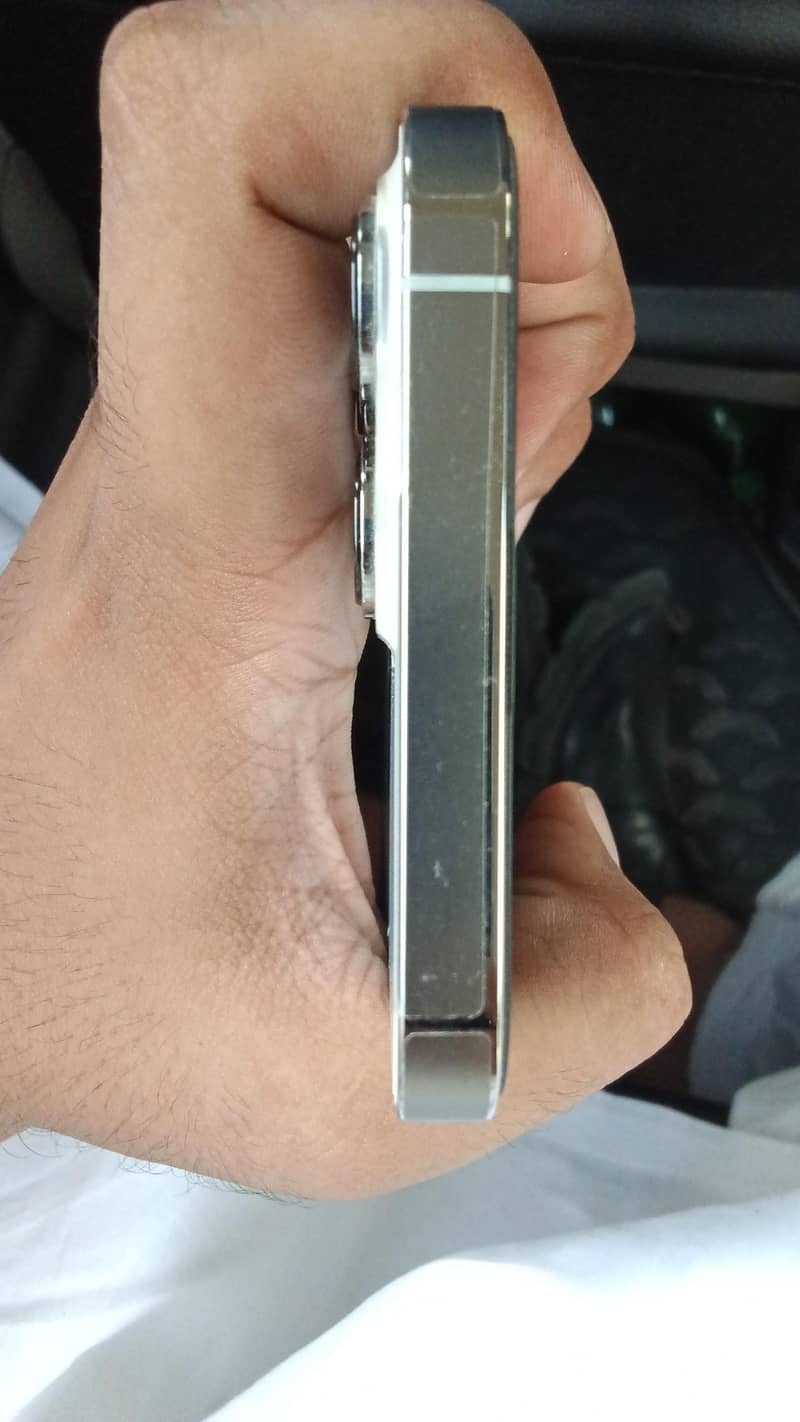 Apple iPhone 13 Pro Max 5