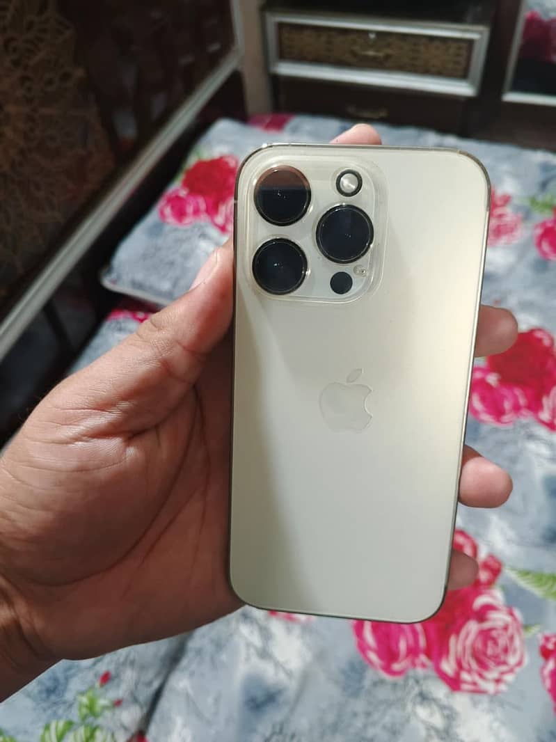 Apple iPhone 14 Pro 2