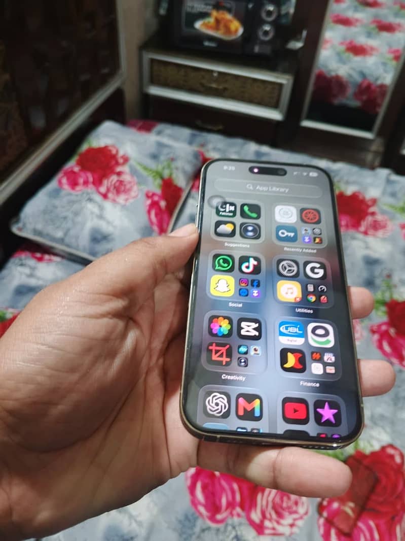 Apple iPhone 14 Pro 9