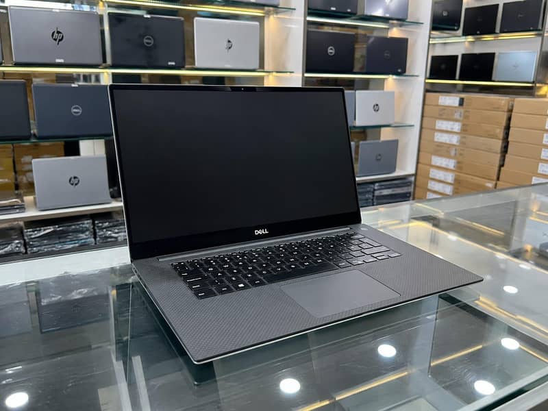 DELL Percision 5540 1