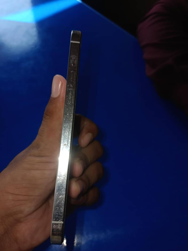 Apple iPhone 12 Pro Max 3
