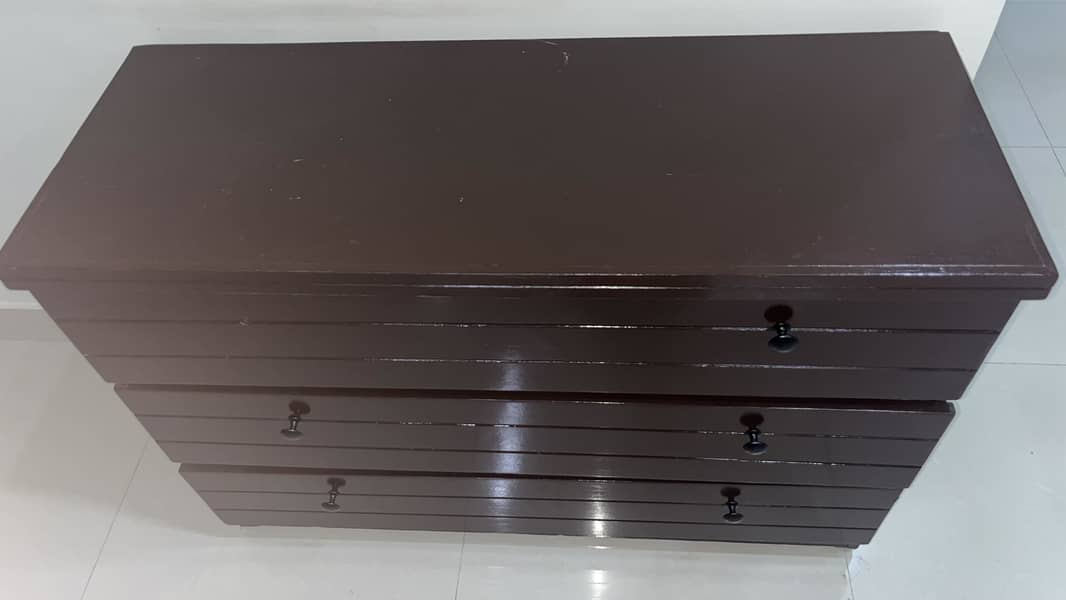 Dressing table with mirror 2